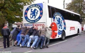 Linksmai: "Chelsea" iškritimas iš Čempionų lygos