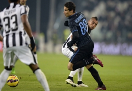 Italijoje "Roma" priartėjo prie "Juventus", o "Milan" krito namuose (VIDEO)