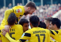 "Borussia" palaužė "Hannover" vienuolikę, "Bayer" - "Schalke" (VIDEO)