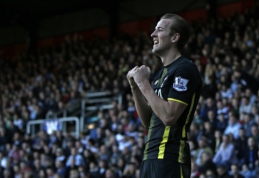 H.Kane'o dublis nulėmė "Tottenham" pergalę prieš QPR (VIDEO)