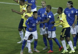Nešvariai žaidęs Neymaras išmestas iš "Copa America" turnyro (VIDEO)