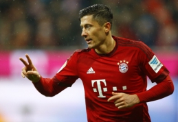 "Bundesliga": R. Lewandowskio dublis padėjo "Bayern" iškovoti eilinę pergalę