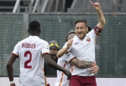 "Roma" lygiąsias išplėšė F. Totti, "Juvė" laimėjo, o C. Brocchi debiutas su "Milan" buvo sėkmingas (VIDEO)