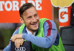 Nesenstantis F.Totti dar vieną sezoną džiugins "Roma" gerbėjus