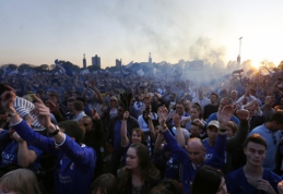Daugiau nei 100 tūkst. "Leicester" gerbėjų gatvėse atšventė stebuklingą sezoną (FOTO)