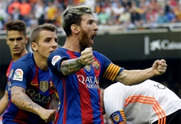 L.Messi įsiutino "Valencia" fanų buteliai: "Jūs esate motkrušiai!" (VIDEO)