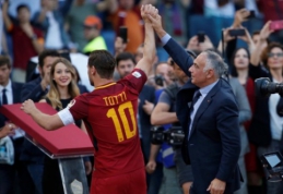Paskutinės F. Totti rungtynės vainikuotos sidabru, "Crotone" lieka "Serie A" (VIDEO)