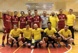 Virtualaus futbolo žvaigždės metė iššūkį Lietuvos futbolininkams