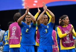 Problemose paskendusiai Brazilijai laimės nesuteikia net futbolo batalijos