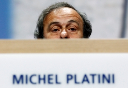 Pasaulio čempionate sprendimais suabejojęs M. Platini: VAR žudo futbolą