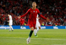 C. Ronaldo "hat-trickas" atvedė Portugaliją į Tautų lygos finalą