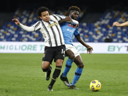 „Napoli“ minimaliu skirtumu palaužė „Juventus“ 