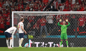 UEFA pradėjo tyrimą dėl anglų fanų elgesio pusfinalio mače
