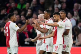 „Eredivisie“ 10 turas: lyderių dvikovoje „Ajax“ sutalžė PSV