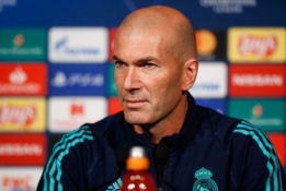 Z. Zidane'as neprieštarautų dar sykį sugrįžti į „Real“ ekipą