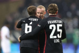 „Eintracht“ lipa iš duobės: įvarčių fiestoje patiesė „Bayer“ ekipą