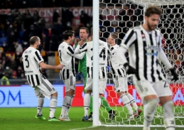 Futbolo spektaklis Romoje: „Juventus“ 7 įvarčiu trileryje įveikė J. Mourinho auklėtinius