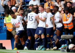 Trenerių konfliktais pažymėtame Londono derbyje – dramatiškai išplėštas „Tottenham“ taškas