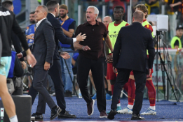 J. Mourinho po pralaimėjimo „Atalanta“ ekipai pažėrė kritikos Italijos teisėjams