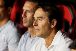 „Borussia“ sudavė lemiamą smūgį J. Lopetegui, PSG neįveikė „Benficos“