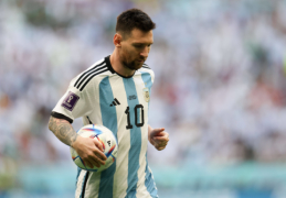Pamatęs L. van Gaalą L. Messi neišlaikė: „Nešdinkis, kvaily“