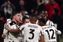 „Roma“ patyrė gėdingą pralaimėjimą išvykoje, „Juventus“ triumfavo miesto derbyje