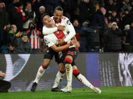 „Southampton“ išplėšė gyvybiškai svarbią pergalę prieš „Leicester City“ vienuolikę
