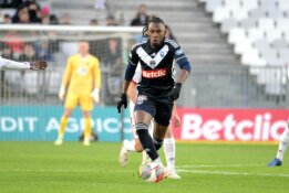 Nelaimė „Ligue 2“: galvomis su kitu žaidėju susidūręs A. Elis – dirbtinėje komoje