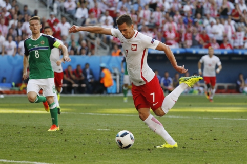 Lenkija "Euro 2016" pradėjo įveikdama Šiaurės Airiją (FOTO, VIDEO)