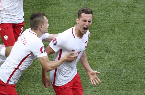 Lenkija "Euro 2016" pradėjo įveikdama Šiaurės Airiją (FOTO, VIDEO)