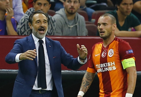 W.Sneijderis skundžiasi, kad turkai jam vėluoja mokėti atlyginimą