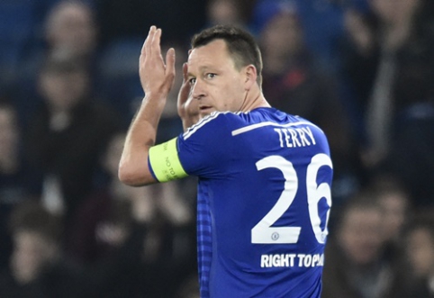 J.Terry dar metams pratęsė sutartį su "Chelsea"