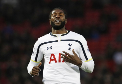 "Tottenham" nutraukė kontraktą su E.Adebayoru