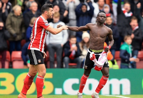 Dviejų įvarčių deficitą panaikinusi "Southampton" rungtynių pabaigoje įveikė "Liverpool" (VIDEO)