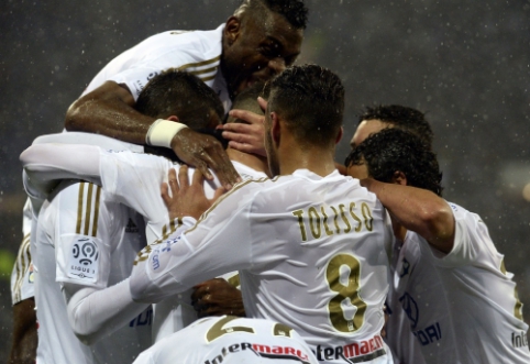 Ligue 1: svarbias pergales iškovoję "Lyon" bei "Monaco" nutolo nuo persekiotojų (VIDEO)