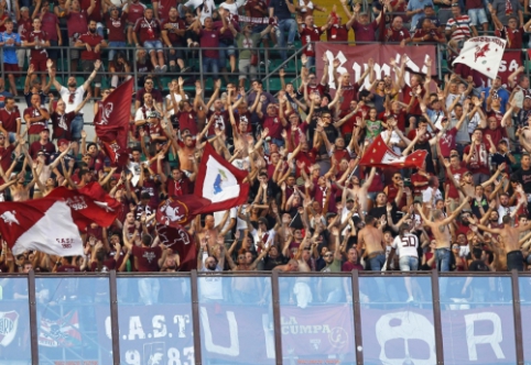 Milane - C. Baccos hat-trickas ir atremtas baudinys, Peskaroje - "Napoli" lygiosios (VIDEO)
