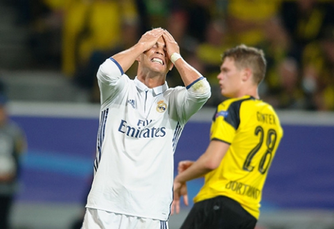 C.Ronaldo kaltinamas specialiai įspyręs M.Schmelzeriui (VIDEO)
