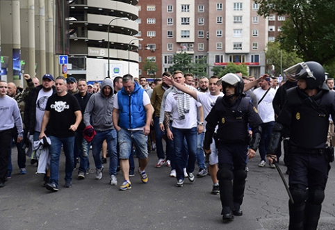 "Legia" chuliganai davė į skudurus ispanų tvarkdariams (VIDEO)