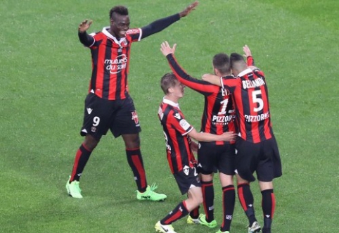 "Lyon" neįveikė dešimtyje žaidusio "Rennes", "Nice" priartėjo prie lyderių (VIDEO)