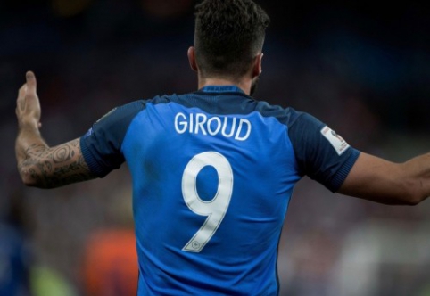 C. Adamas: Giroud "Arsenal" gretose liko dėl žmonos