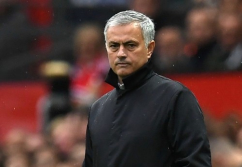 Britų spauda: J. Mourinho pasirašys ilgalaikę sutartį su "Man United"