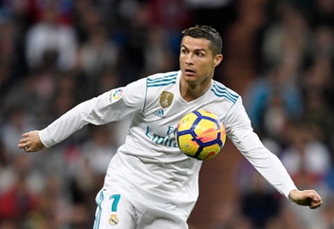 C.Ronaldo maudosi piniguose: už pasidalintą nuotrauką gauna beprotiškas sumas