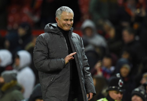 J. Mourinho apie A. Youngo įvartį: buvau nustebintas, kad P. Pogba jam leido atlikti šį smūgį (VIDEO)