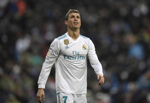 Naujo kontrakto negaunantis C. Ronaldo vėl išreiškė norą palikti "Real"