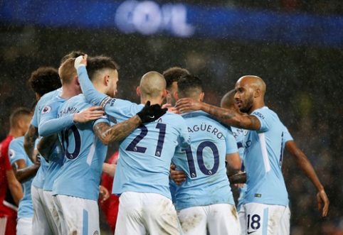 Anglijoje - "Man City" ir "Tottenham" pergalės bei A. Carrollo dublis (VIDEO)