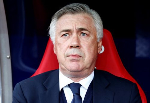 "Arsenal" fanai "Twitter" žinutėmis kviečia C. Ancelotti pakeisti A. Wengerą