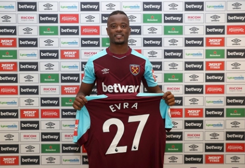 Oficialu: P. Evra vilkės "West Ham" marškinėlius