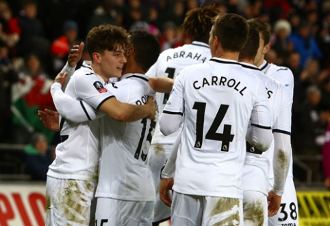 FA taurė: "Swansea" sumindė ketvirtos lygos klubą (VIDEO)