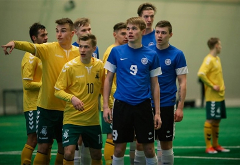 U-19 rinktinė pelnė tris įvarčius ir įveikė estus