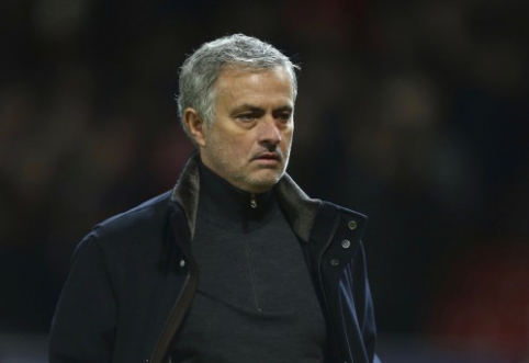 J. Mourinho: sirgaliai klausosi idiotų